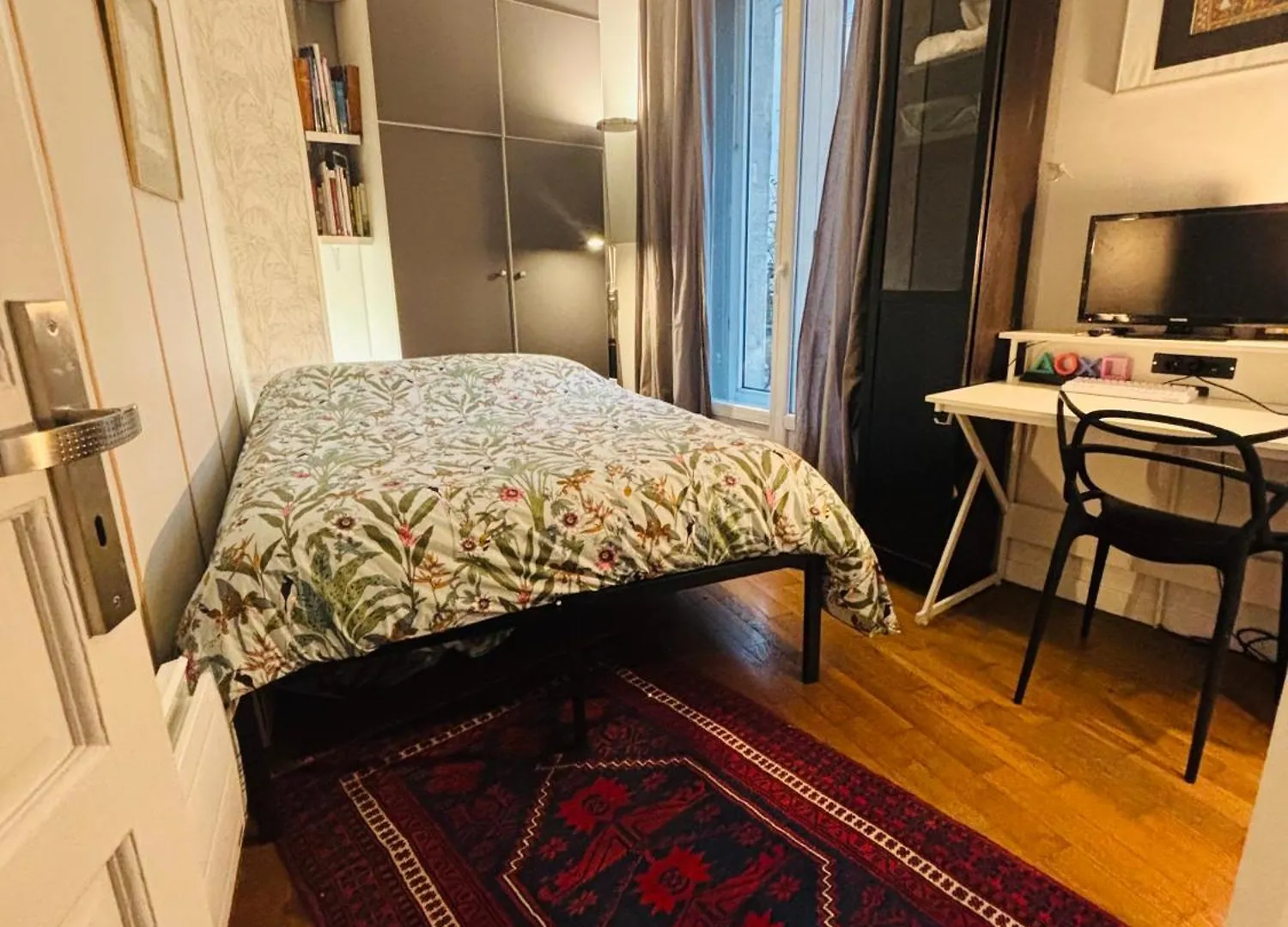 Modern Cozy Flat In The Marais Parking Apartment Paris France